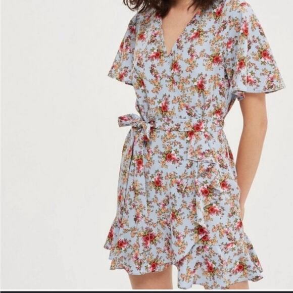 Topshop Dresses & Skirts - Topshop Baby Blue Floral Garden Party Wrap Dress Size 4